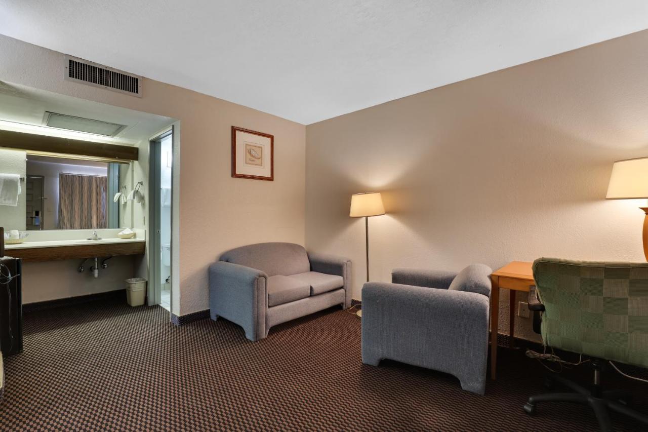 Days Inn & Suites By Wyndham Needles Exteriér fotografie