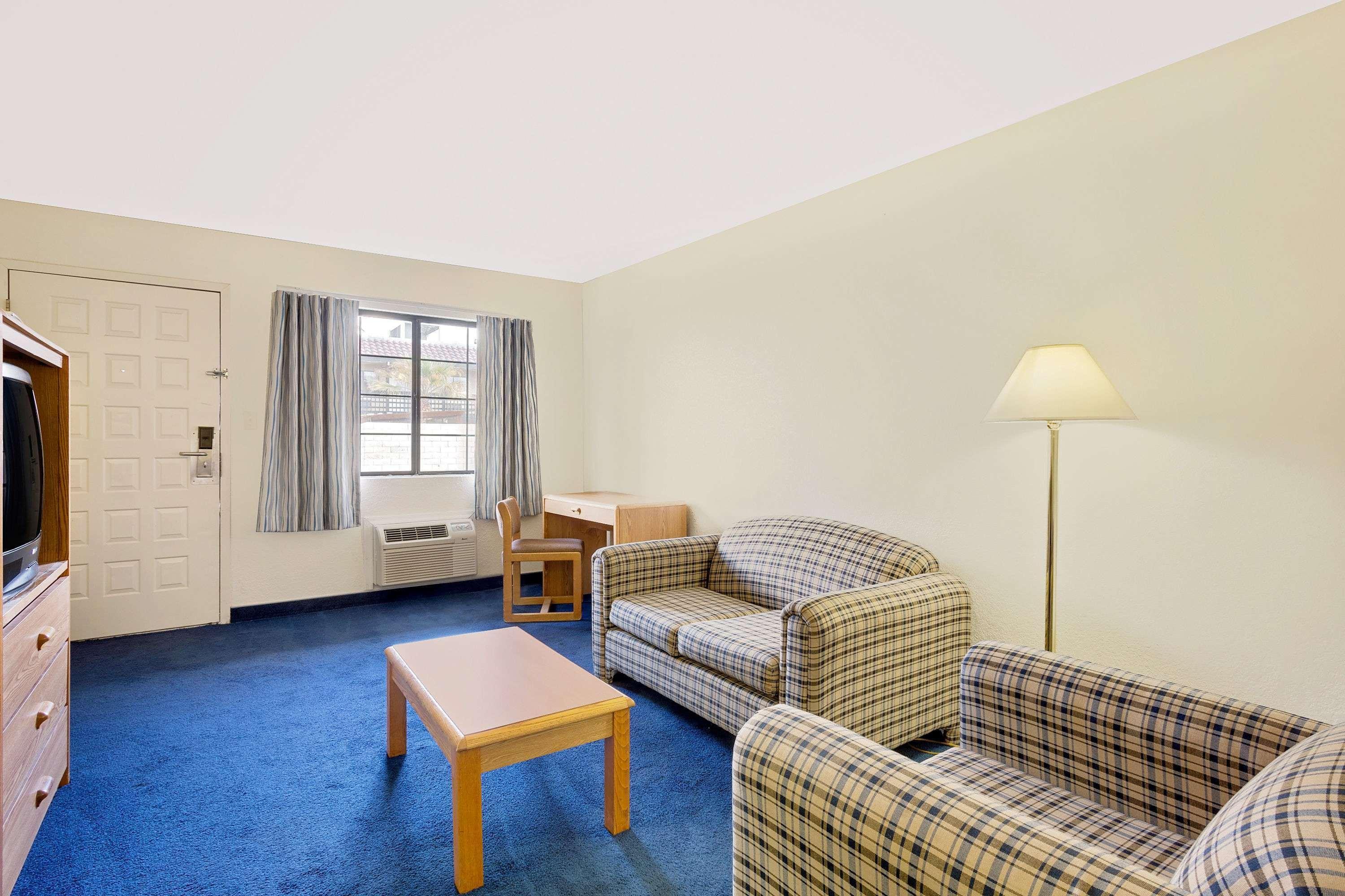 Days Inn & Suites By Wyndham Needles Exteriér fotografie