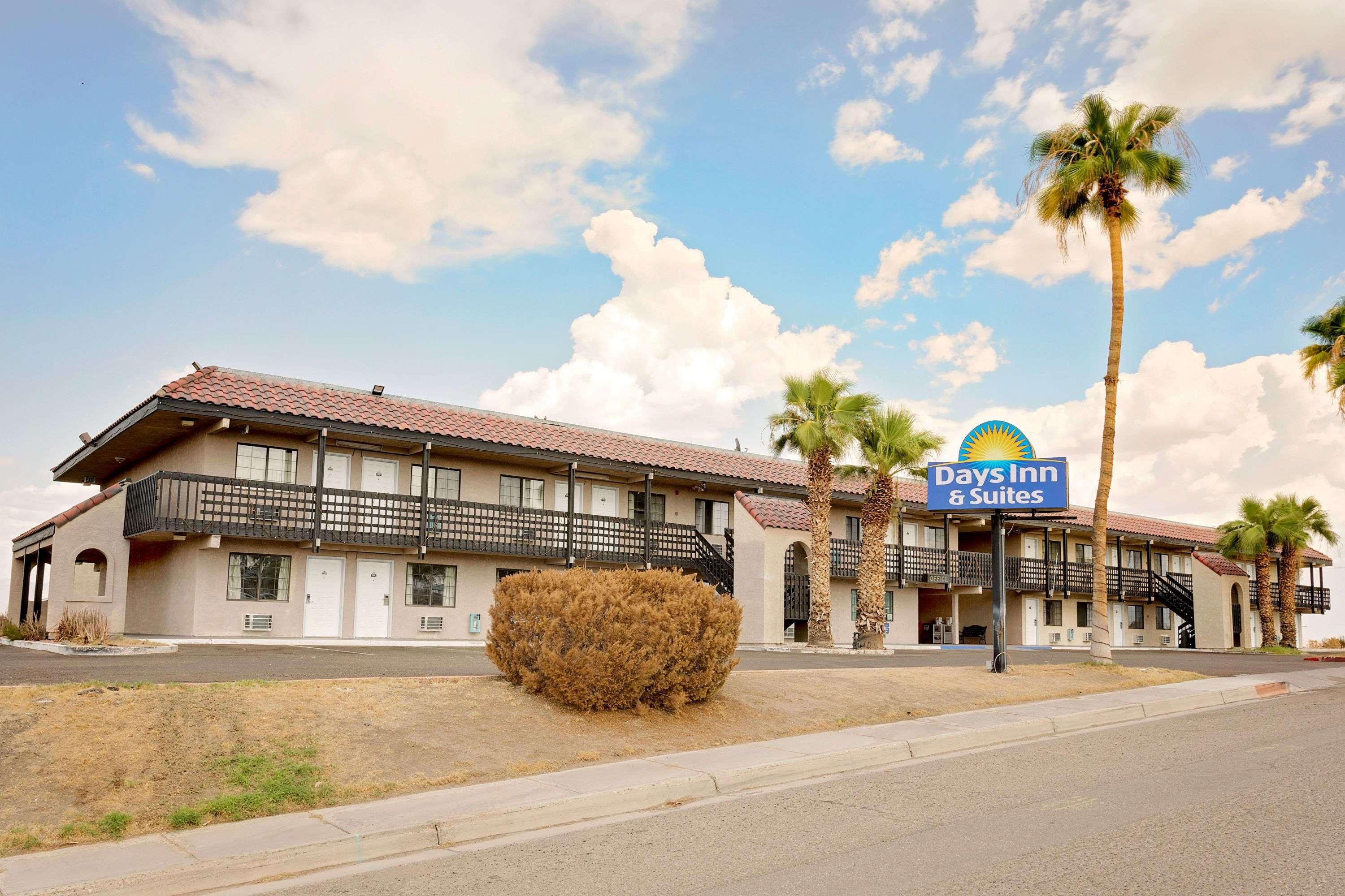 Days Inn & Suites By Wyndham Needles Exteriér fotografie
