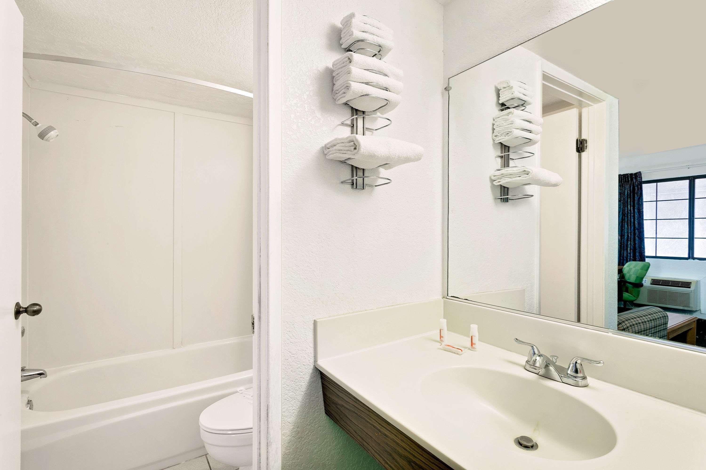 Days Inn & Suites By Wyndham Needles Exteriér fotografie