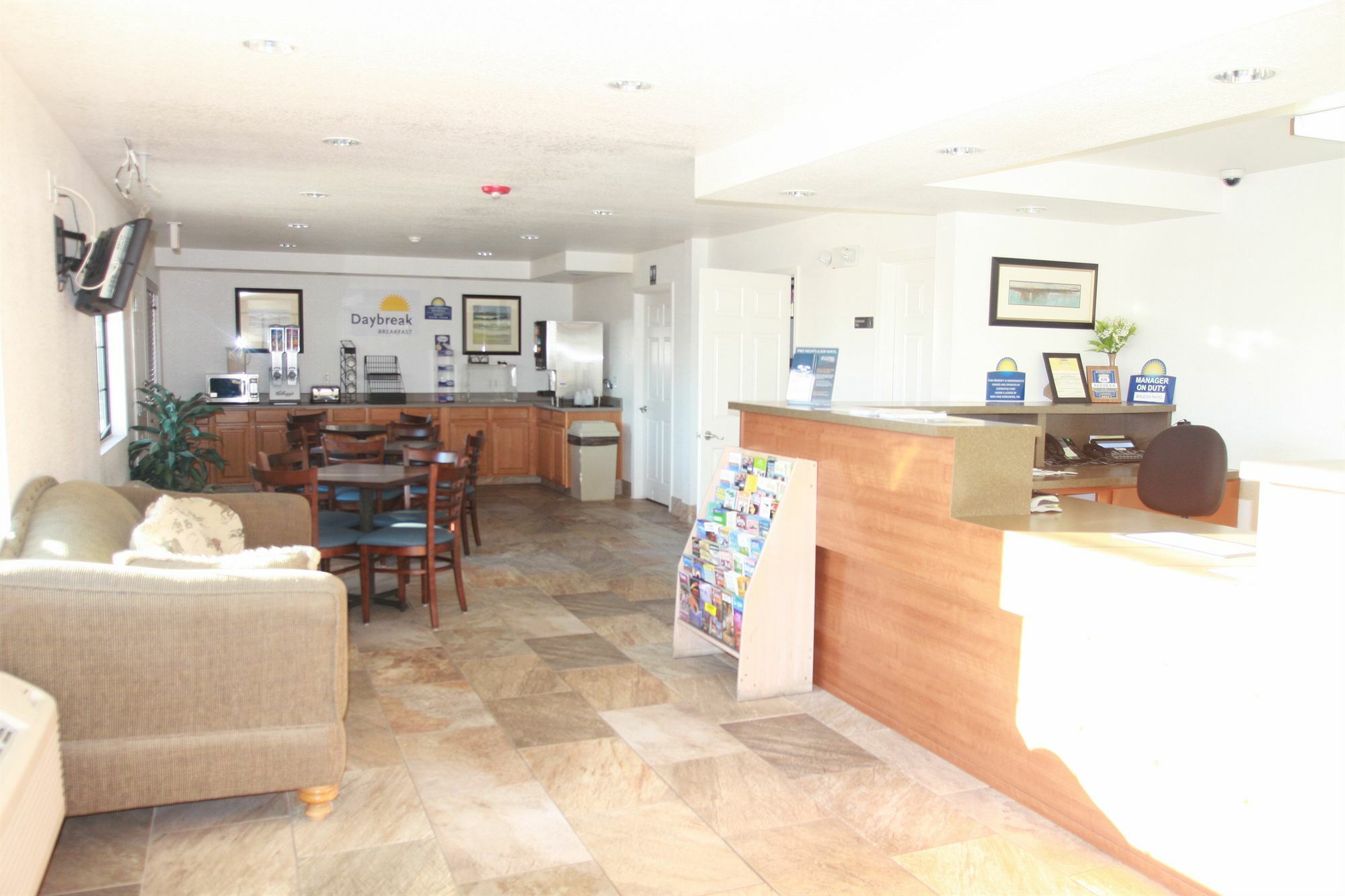 Days Inn & Suites By Wyndham Needles Exteriér fotografie