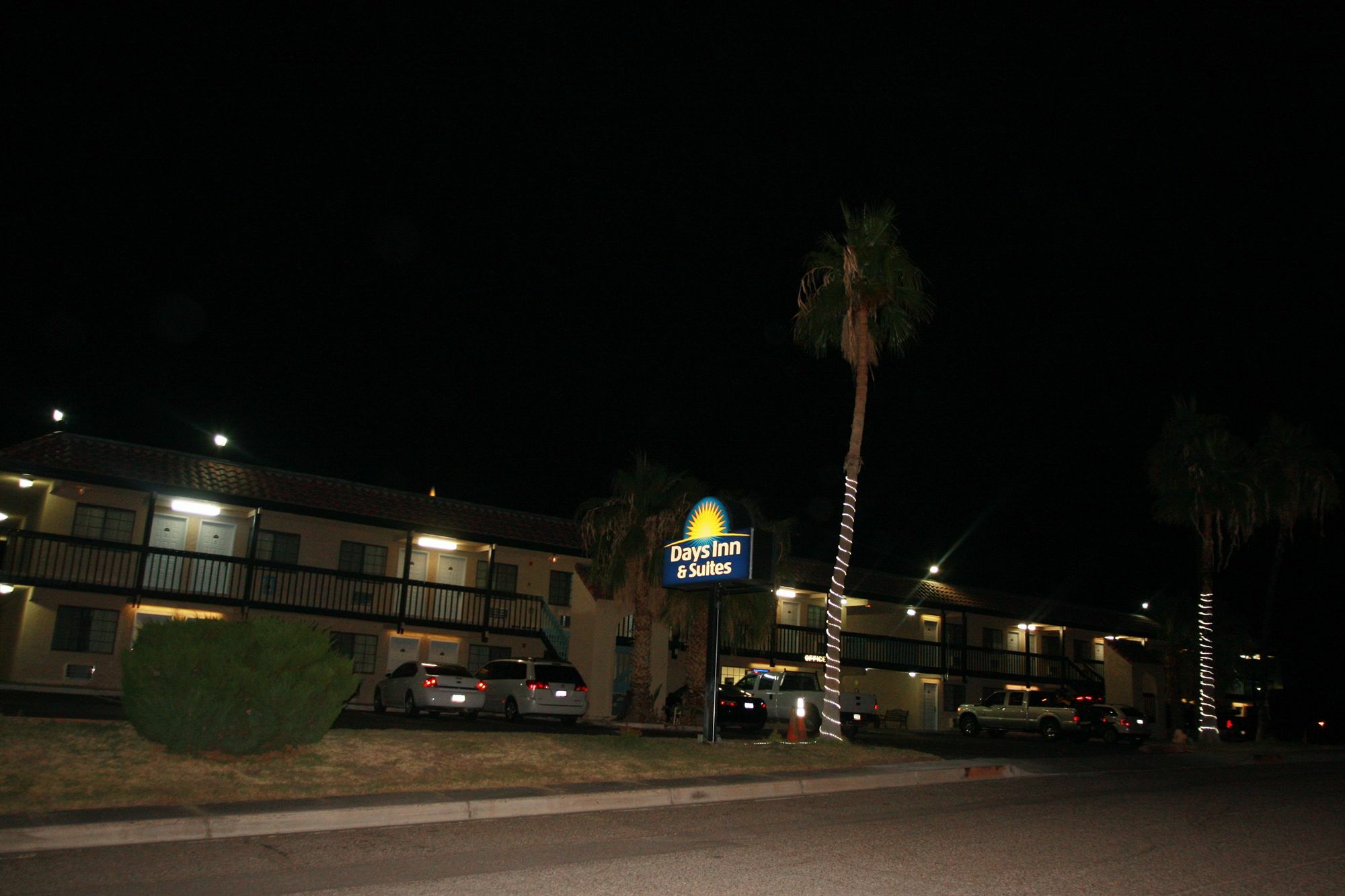 Days Inn & Suites By Wyndham Needles Exteriér fotografie